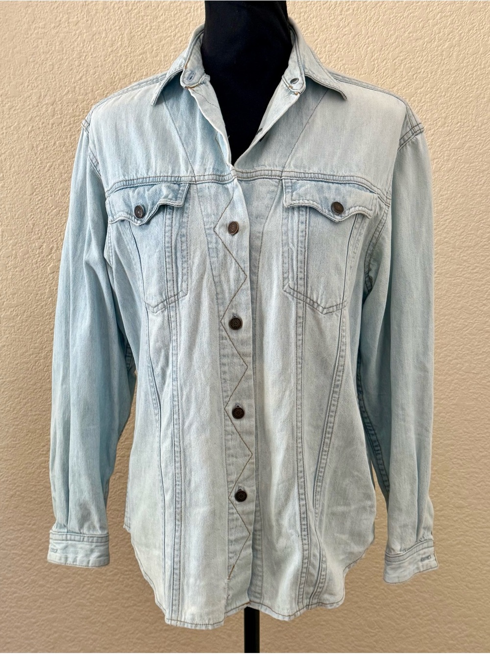 RARE Vintage 80s Banana Republic Safari & Travel Clothing Co. Denim Shirt Small